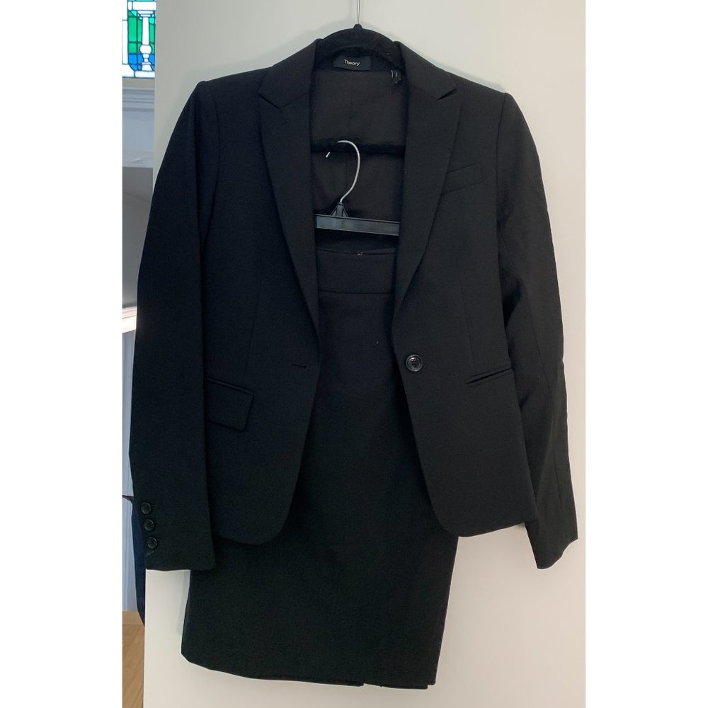 Theory Suit Set
